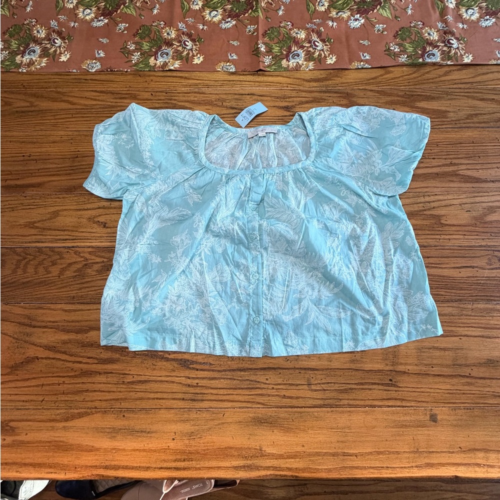 Light Blue Floral Short-Sleeve Women's Top